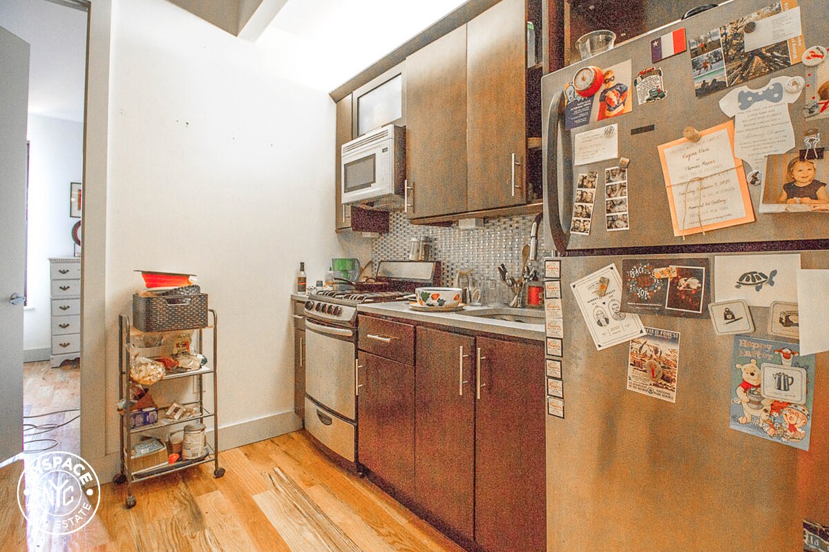 Primary Photo - 1323 Bedford Ave