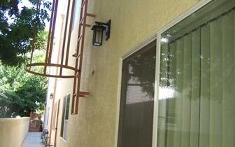 Foto del edificio - 5643 Tilden Ave