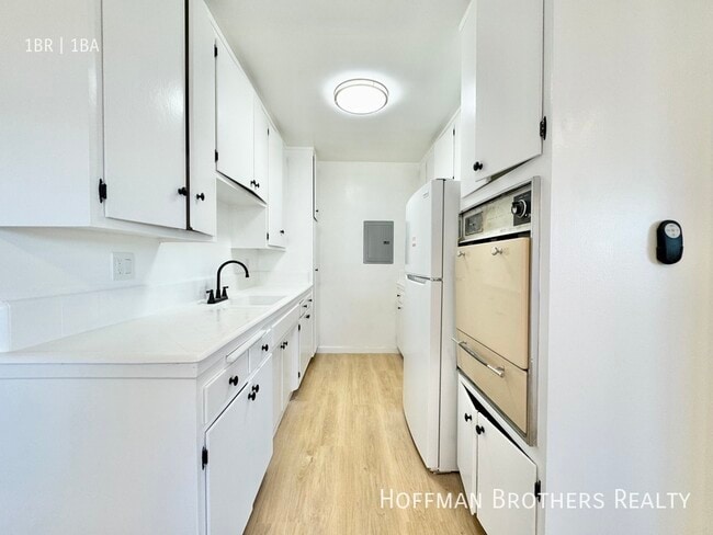 Foto del edificio - 14807 Normandie Ave