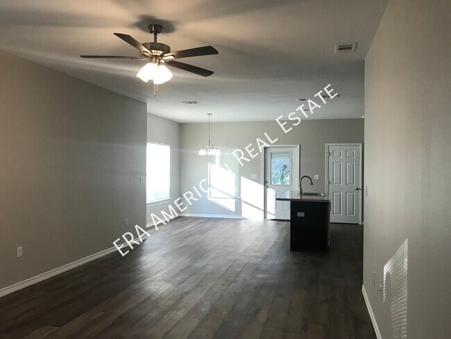 Foto del edificio - 714 Robinson Ave E