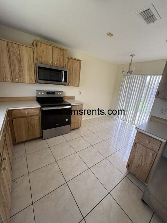 Building Photo - 3285 Peace Pipe Dr