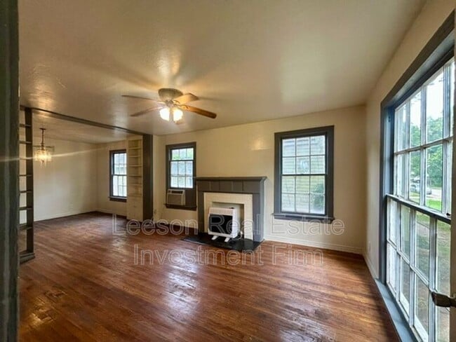 Building Photo - 3407 Lillian St