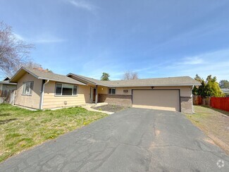 Building Photo - 4781 Glenwood Dr