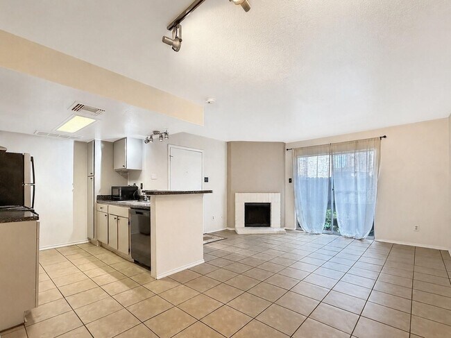 Foto del edificio - 12905 Woodforest Blvd