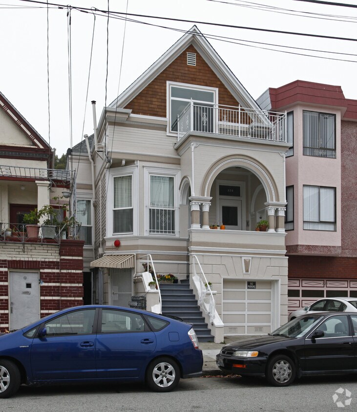 Building Photo - 229 2nd Ave