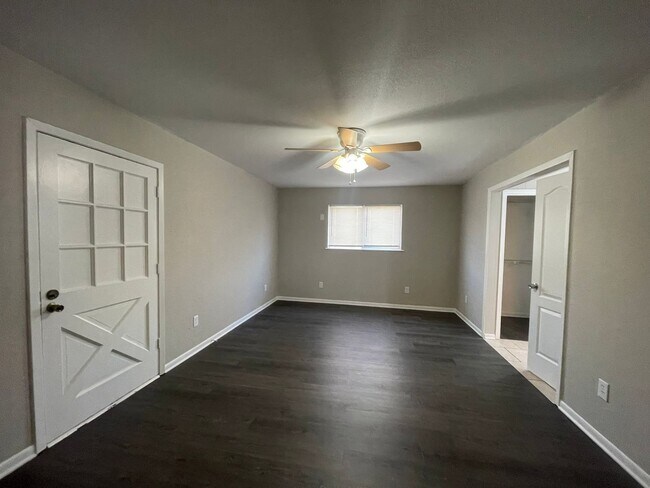 Foto del edificio - Won’t last long! Make the call today!