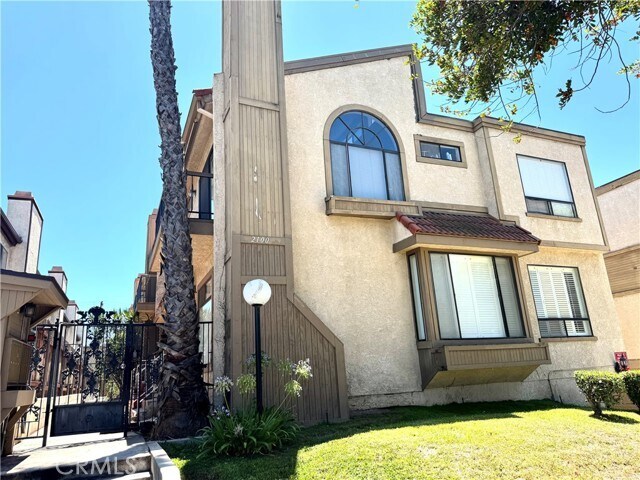 Foto principal - 2100 Cedar St