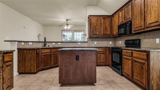 Building Photo - 2224 Crestridge Dr