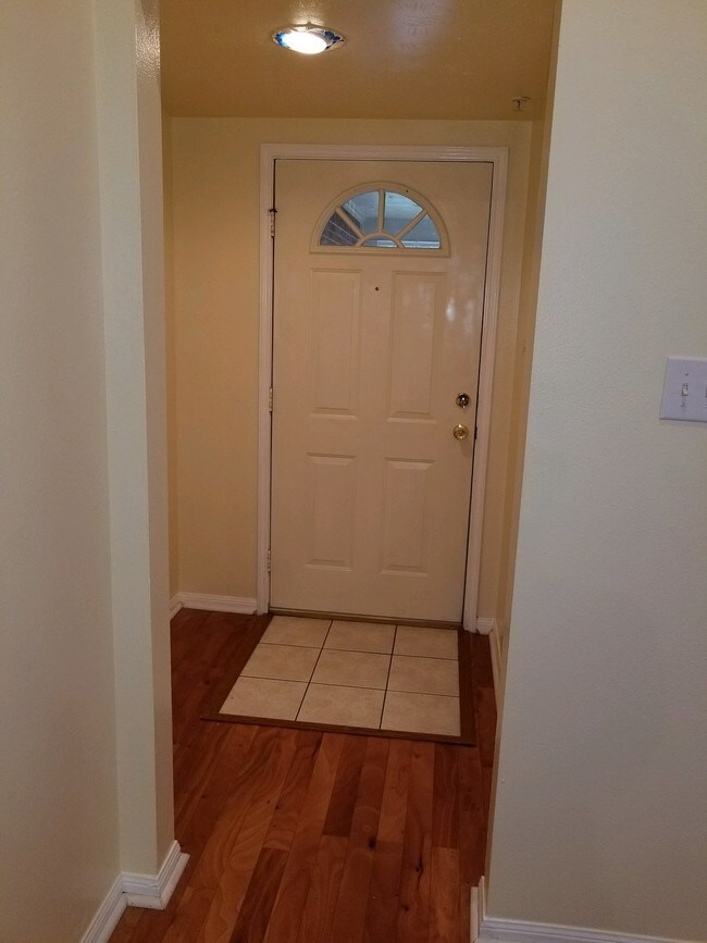 Building Photo - 1213 Lovett St