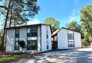Building Photo - 337 Lewis St