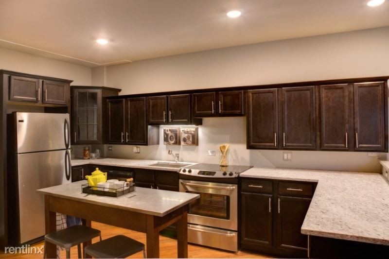 Foto principal - 5004 N Sheridan Rd