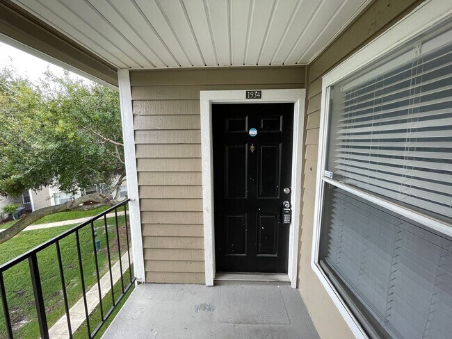 Foto del edificio - 1Bd/1BA Condo in Walden Palms near Millenia!