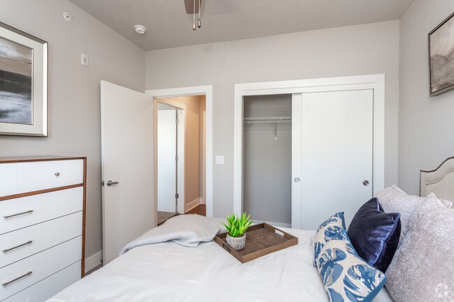 2BR, 2BA - B1/1,085 SF - Bedroom - Sixty610 Stone Creek