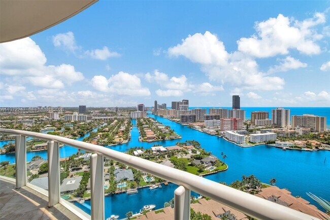 Foto del edificio - 21200 Point Pl