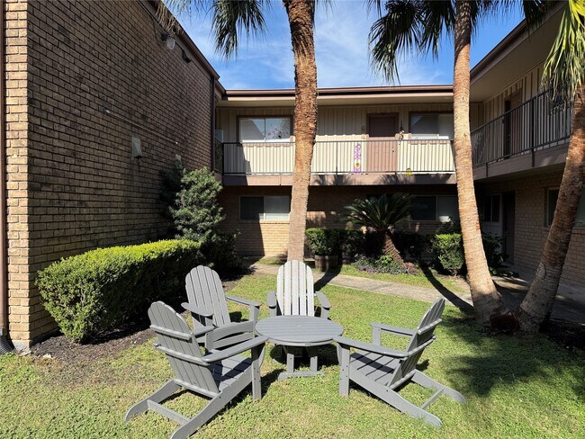 Foto del edificio - 1530 Heights Blvd