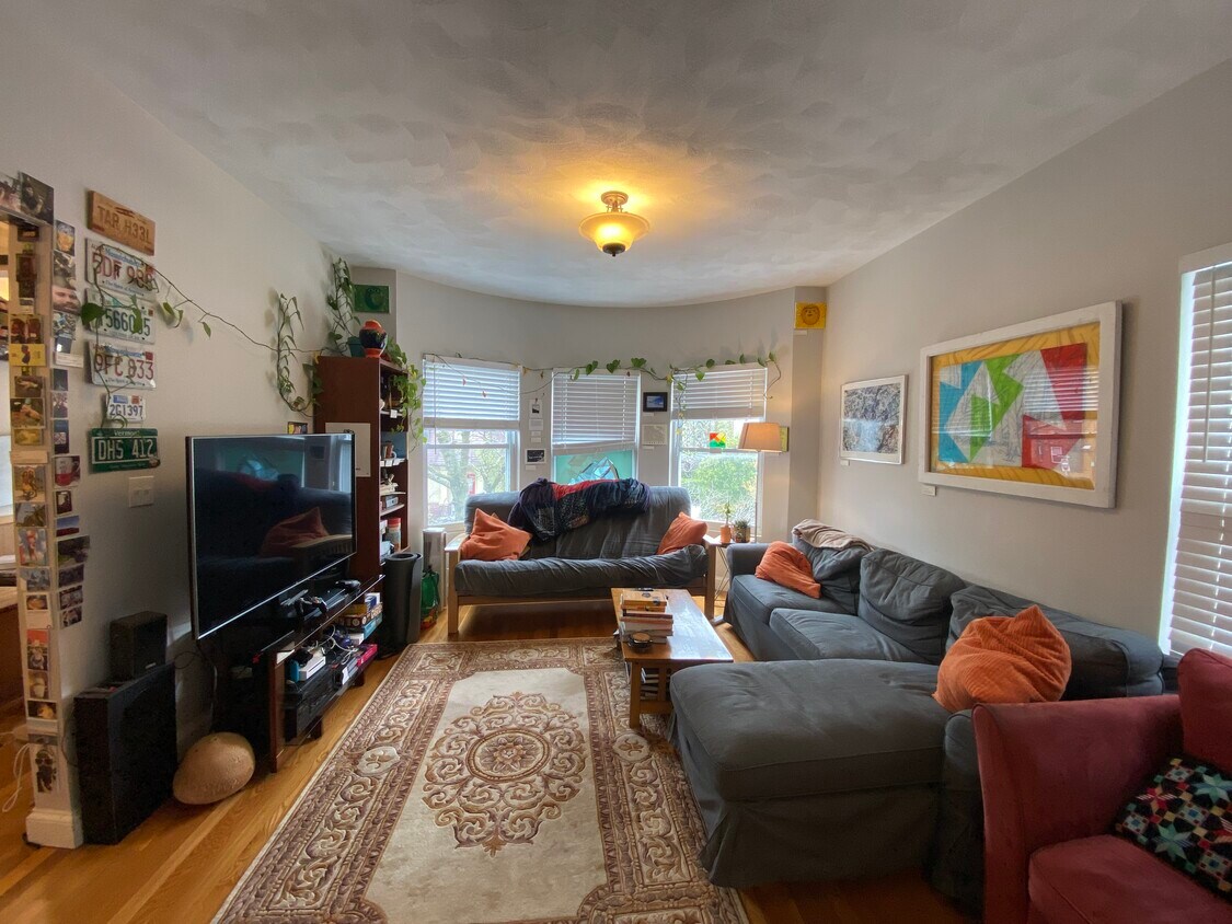 Foto principal - 1433 Cambridge St