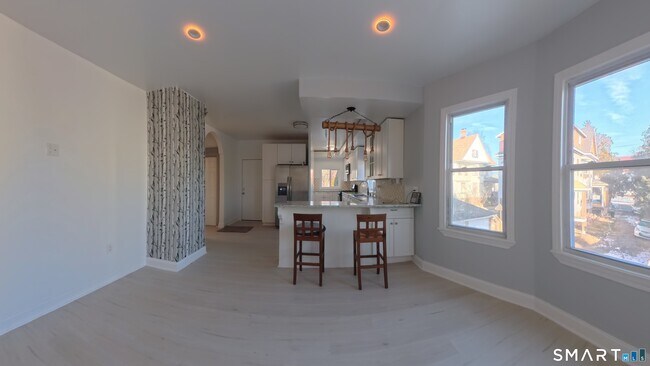 Foto del edificio - 75 Richardson St