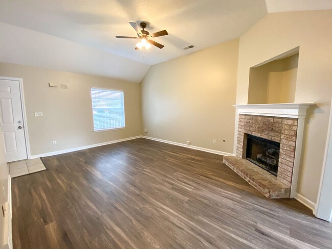 Building Photo - 2797 Java Dr