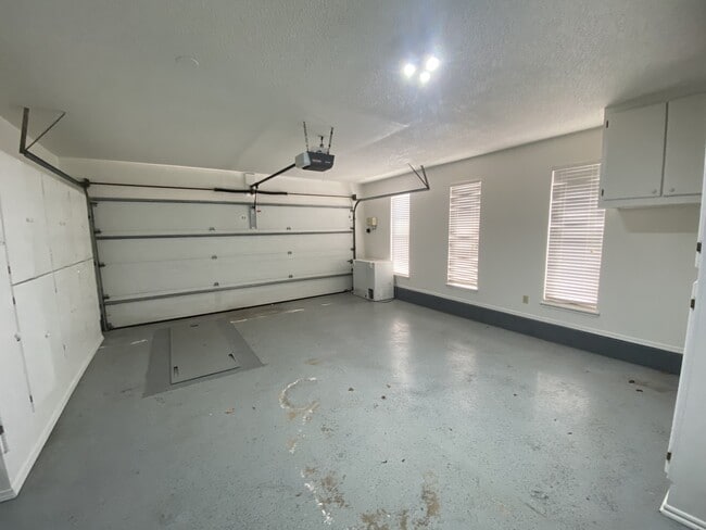 Foto del edificio - 928 Jona Kay Terrace