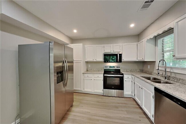 Foto del edificio - 620 Gregory Manor Dr SW