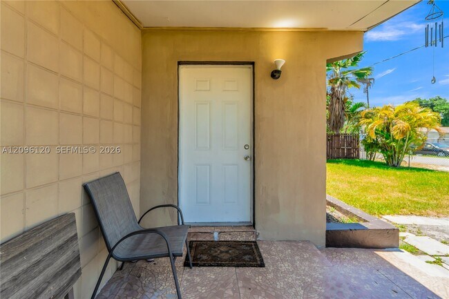 Foto del edificio - 2910 NW 47th St