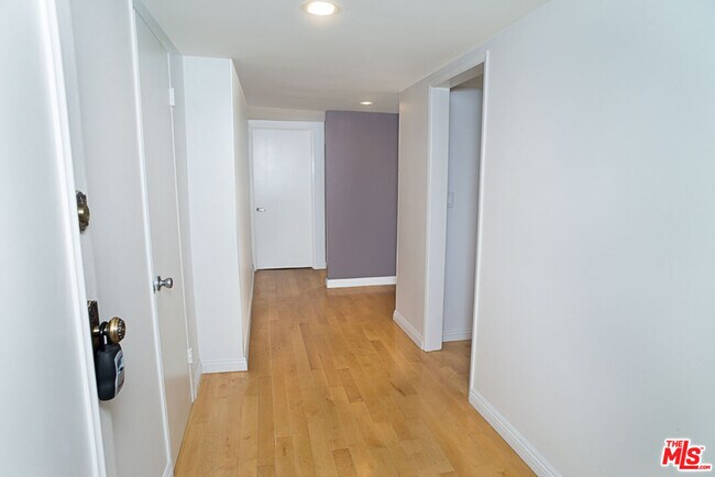 Foto del edificio - 416 N Oakhurst Dr