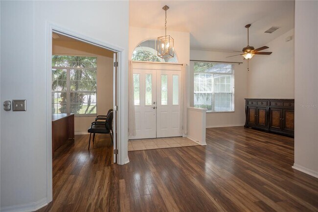 Building Photo - 1226 Brentwood Dr