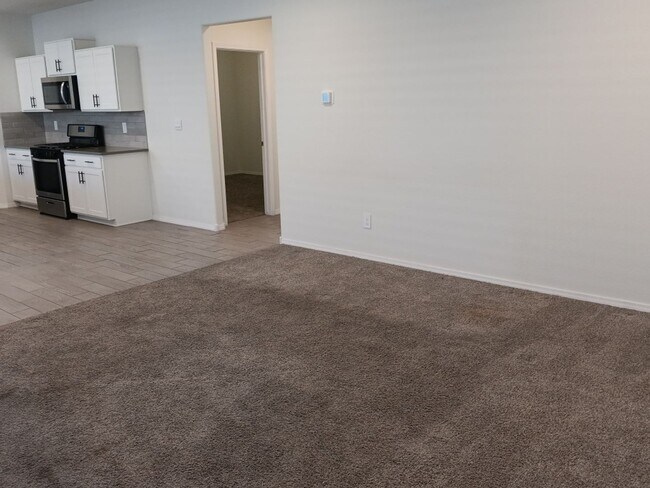 Foto del edificio - Beautiful 3 bedroom, 2 bathroom in Rio Rancho! Showings available NOW!