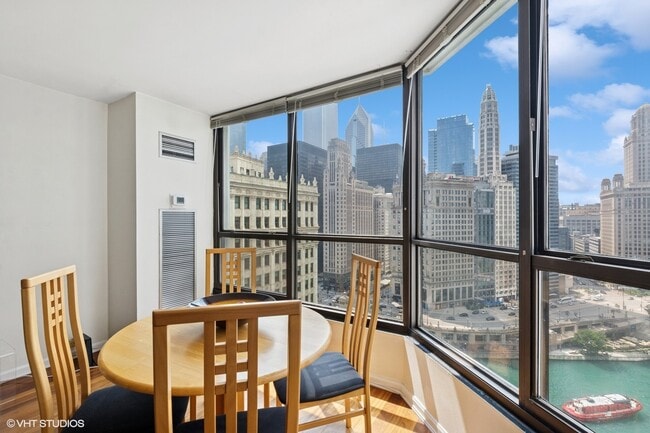 Building Photo - 405 N Wabash Ave