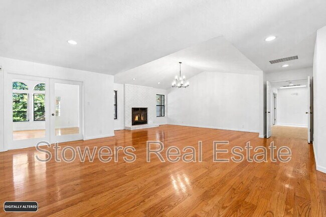 Foto del edificio - 1121 Douglas Ct