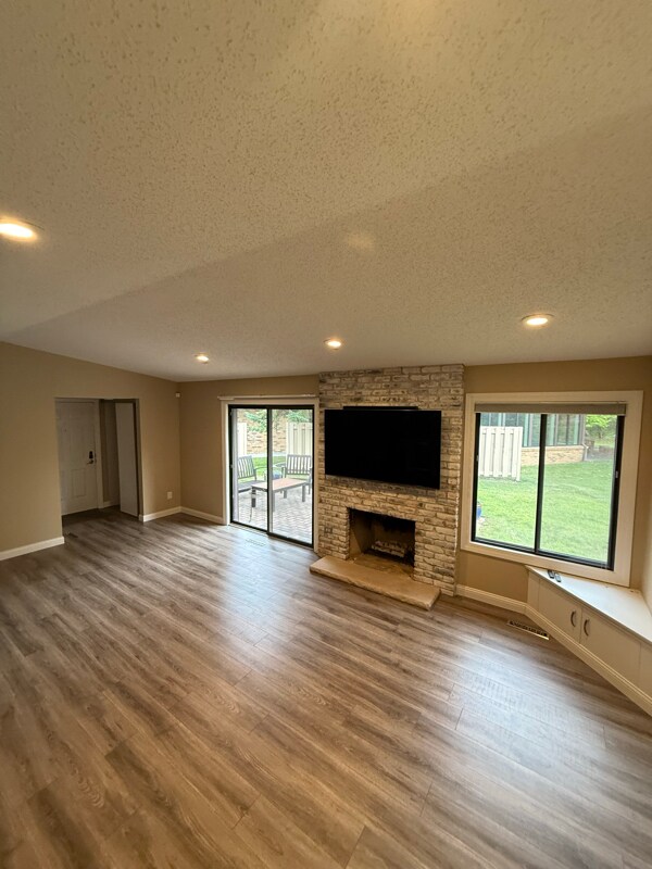 Foto del edificio - 1181 Weston Ln N
