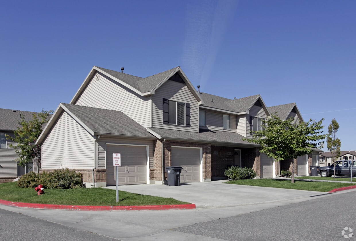 Foto principal - Garden View Townhomes