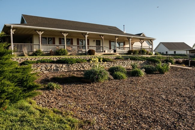 Building Photo - 241 Country Swing Ln