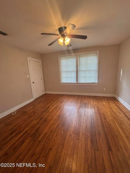 Foto del edificio - 2752 Herschel St