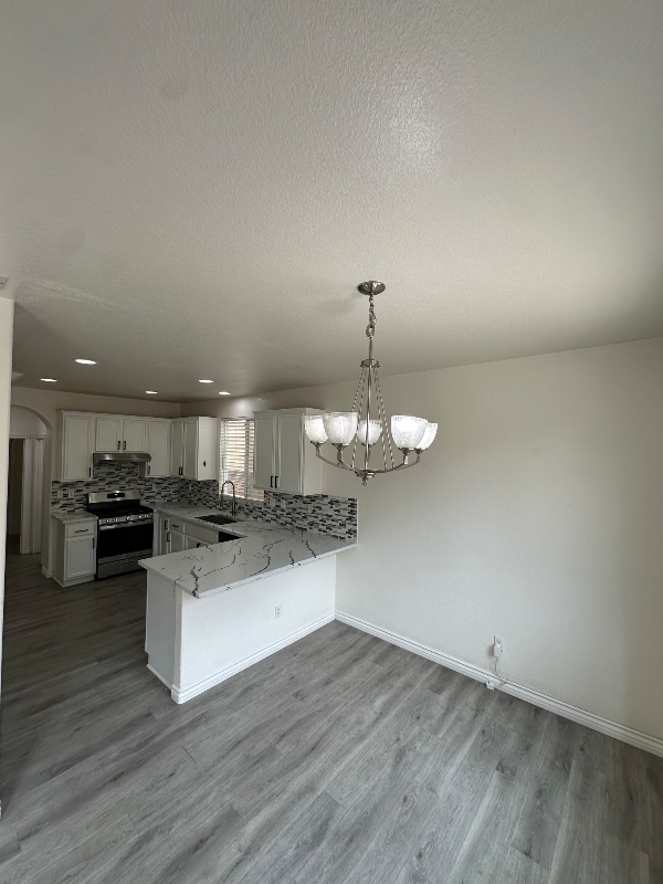 Building Photo - 14389 Moon Valley St
