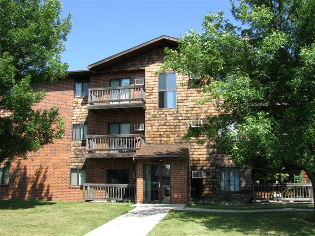 Building Photo - Auburn Apartments