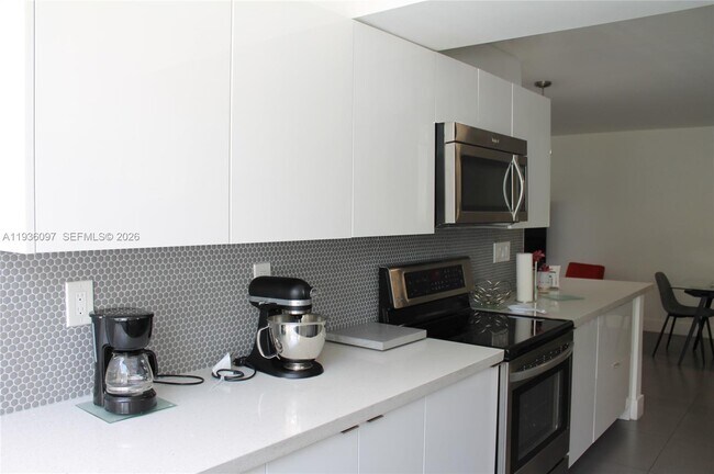 Foto del edificio - 9501 SW 1st Ct