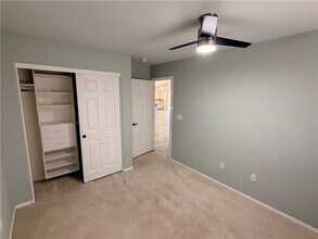 Building Photo - 7914 Villa Pintura Ave