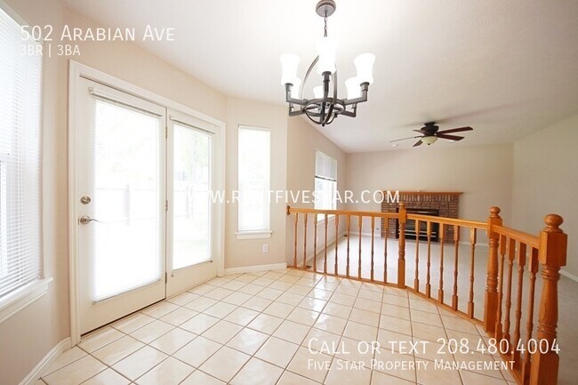 Foto del edificio - Stunning, Large Home in Highland Area! Vis...