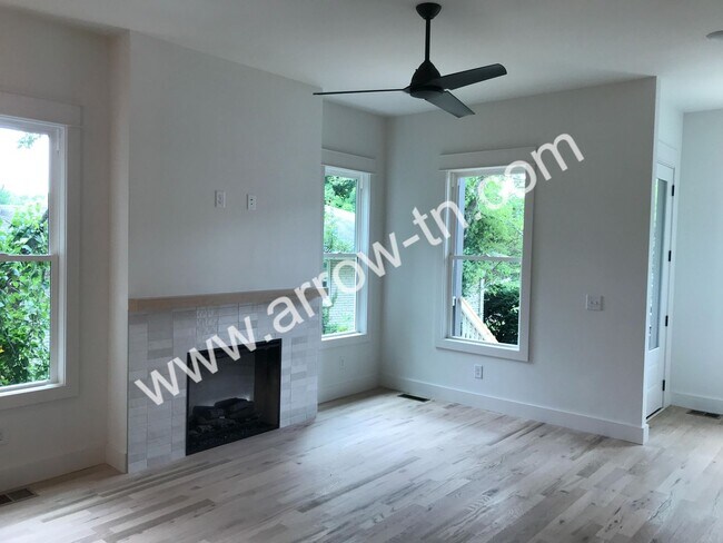 Photo - Beautiful New Construction for Rent in Sou... House