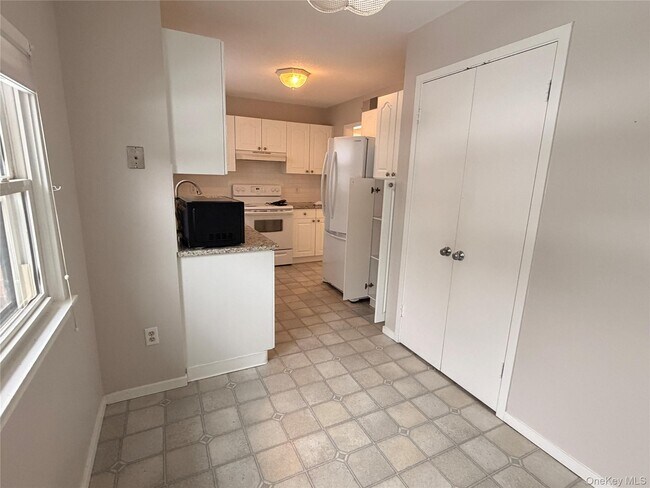 Building Photo - 179 Heritage Hills