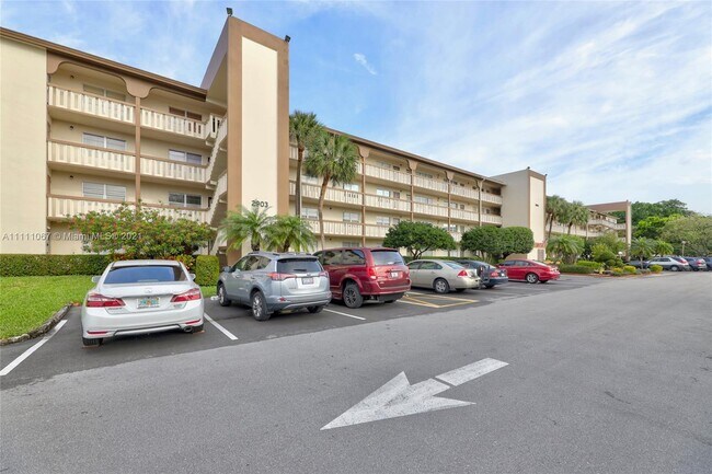 Foto del edificio - 2903 Victoria Cir
