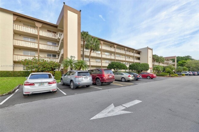 Building Photo - 2903 Victoria Cir