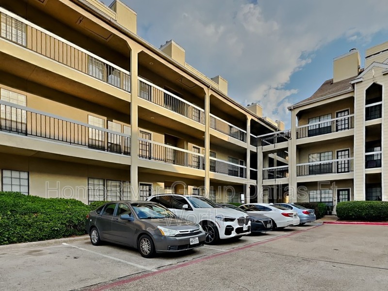 Primary Photo - 4800 W Lovers Ln