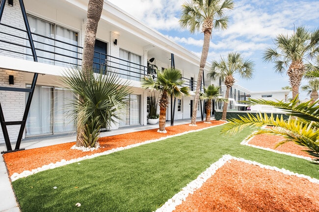 Photo - 300 10th Ave N Apartments