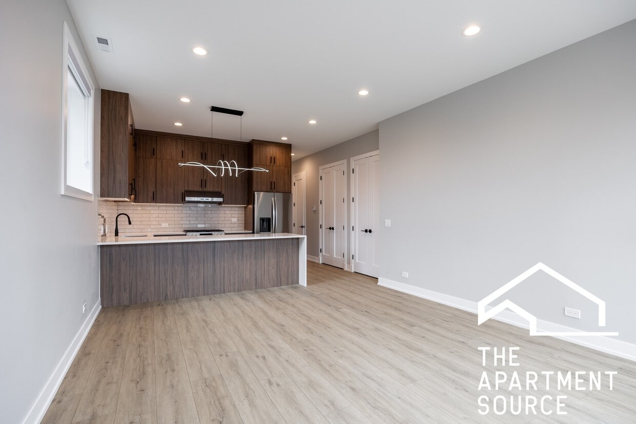 3738 S Calumet Ave Unit 2S, Chicago, IL 60653 | Apartments.com