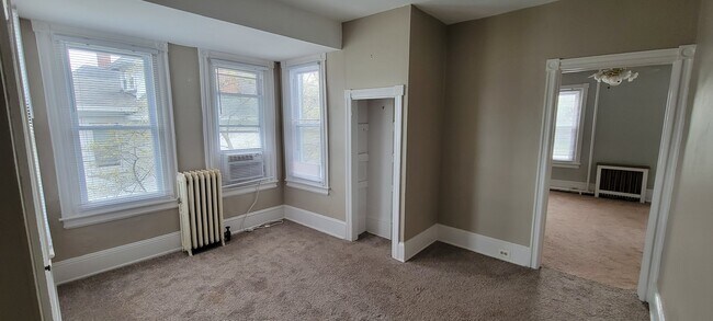 Plano de planta - 439 E Main St