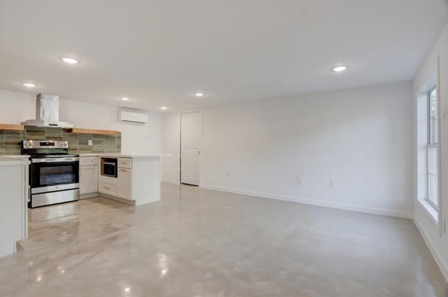 Foto del edificio - 808 Oakhurst St