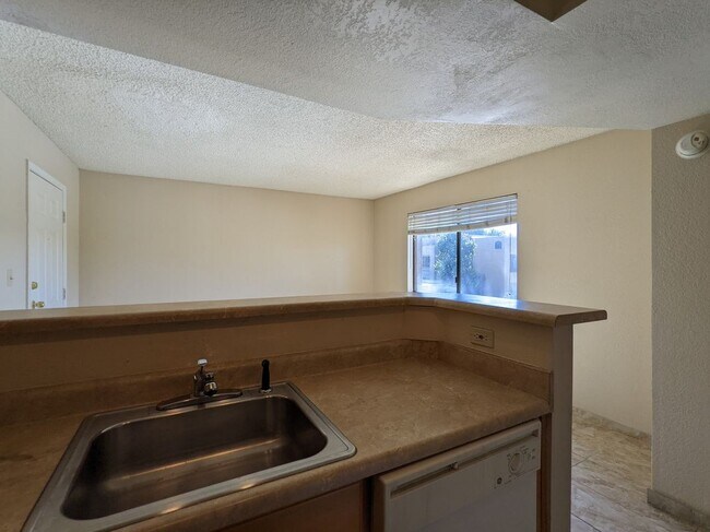 Foto del edificio - 3535 W Tierra Buena Ln