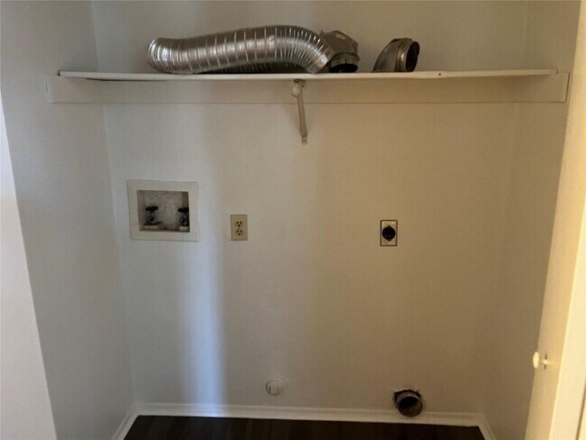 Foto del edificio - 768 Heritage Ln